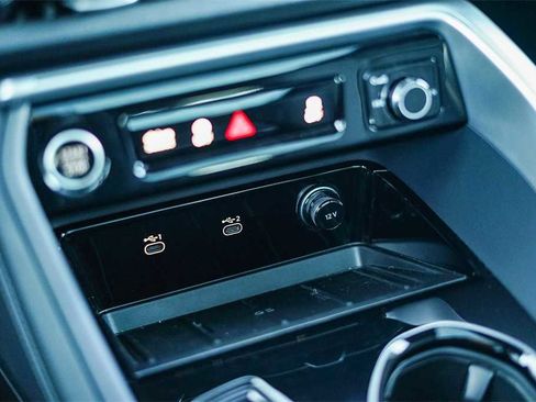 New 2025 Audi Q5 Prestige image 22