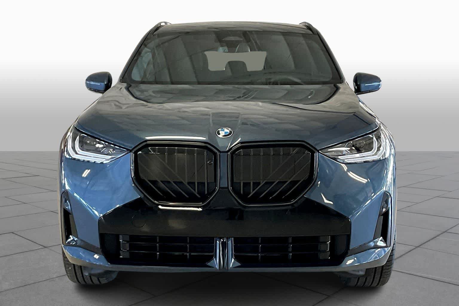 Used 2026 BMW X3 xDrive30i w/ Premium Package AWD/4WD image 3