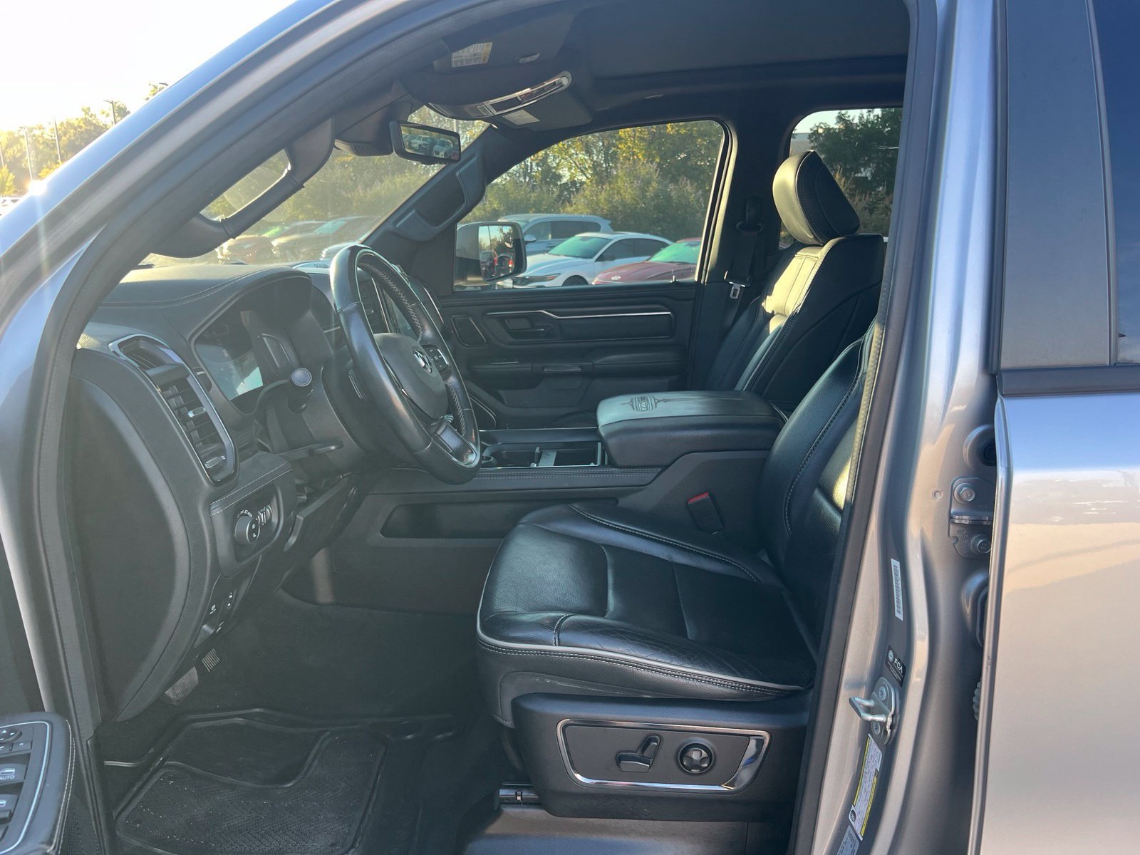 Used 2023 RAM 1500 Limited AWD/4WD image 26