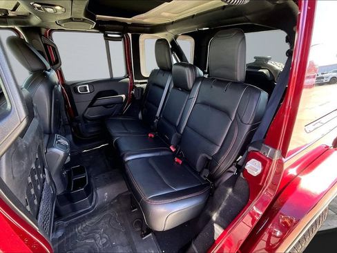 Used 2021 Jeep Wrangler Unlimited Rubicon AWD/4WD image 19