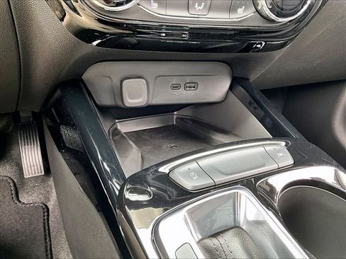 New 2026 Chevrolet Trax ACTIV w/ Sunroof Package FWD image 22