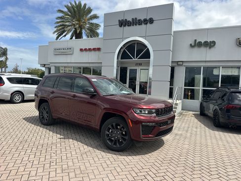 New 2026 Jeep Grand Cherokee L Limited AWD/4WD image 1