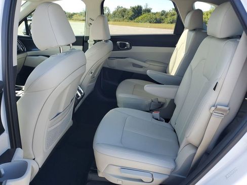 Used 2025 Kia Sorento EX w/ Panoramic Sunroof Package image 23