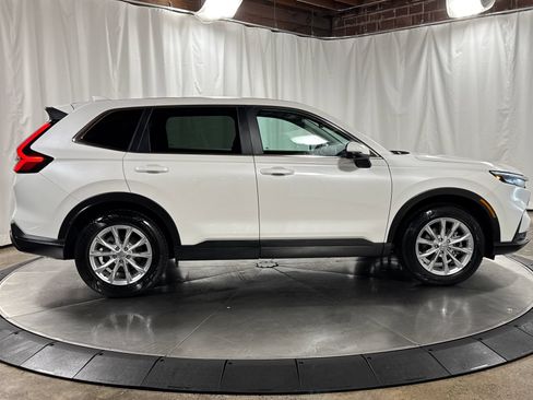 Used 2025 Honda CR-V EX-L image 6