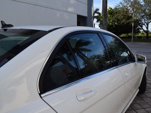 Used 2014 Mercedes-Benz C 300 4MATIC Sedan image 32