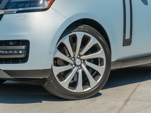 Used 2023 Land Rover Range Rover Autobiography image 26