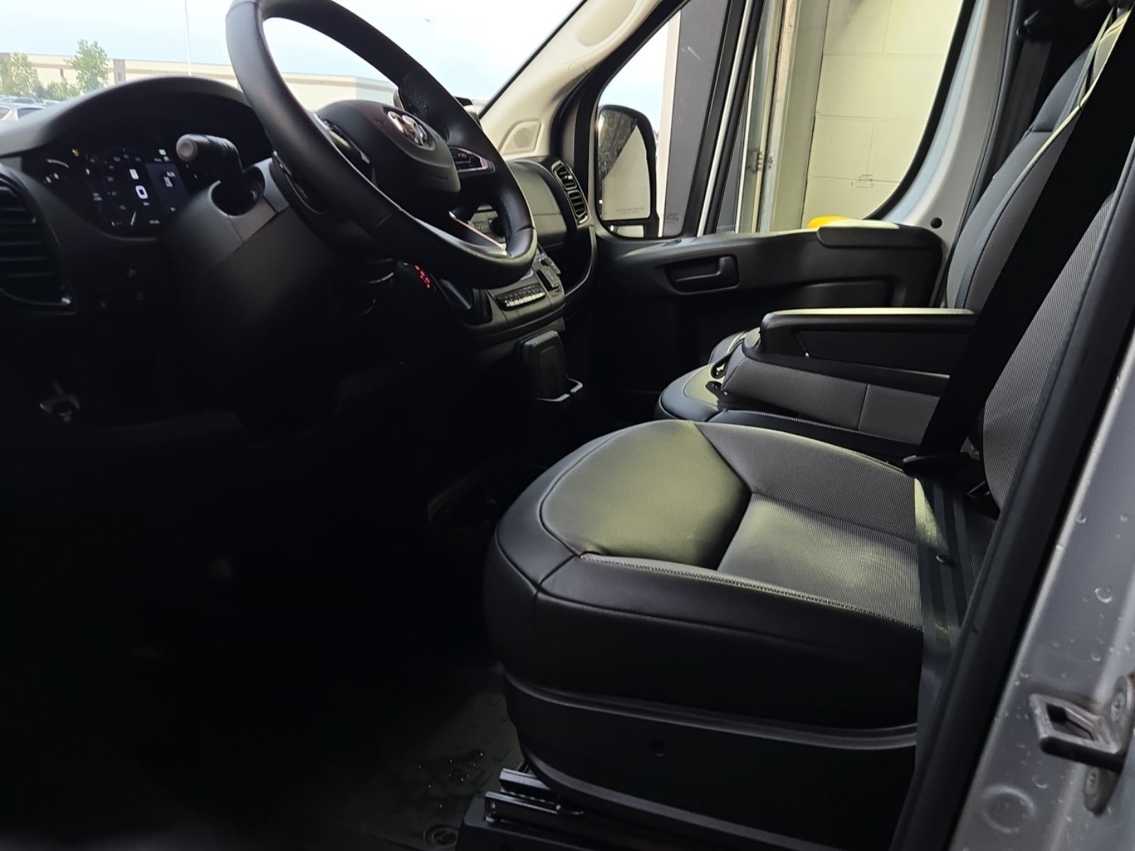 Used 2023 RAM ProMaster 1500 w/ Driver Convenience Group FWD image 7
