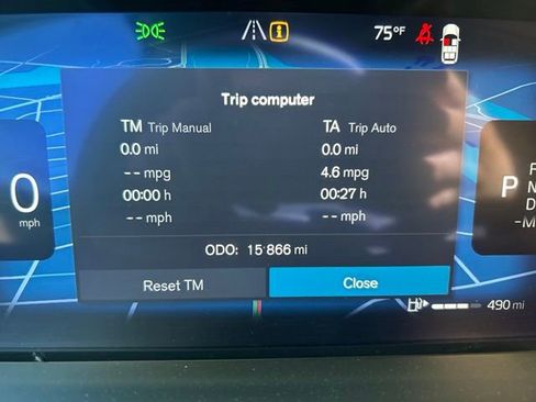 Certified 2025 Volvo XC90 B6 Plus AWD/4WD image 21
