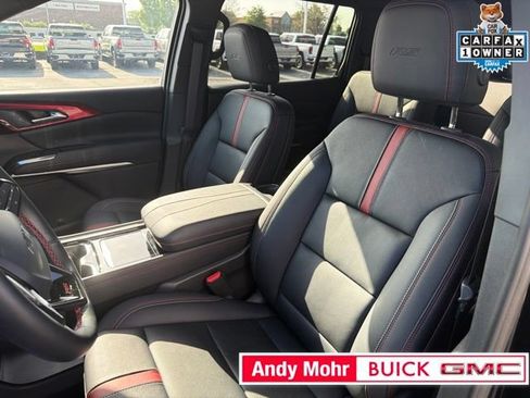 Used 2026 Chevrolet Traverse RS AWD/4WD image 16