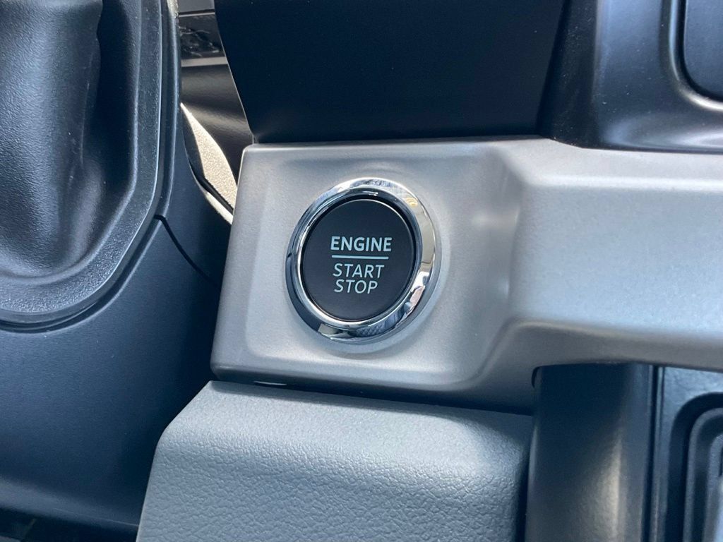 New 2026 Ford F250 XLT w/ XLT Premium Package AWD/4WD image 25