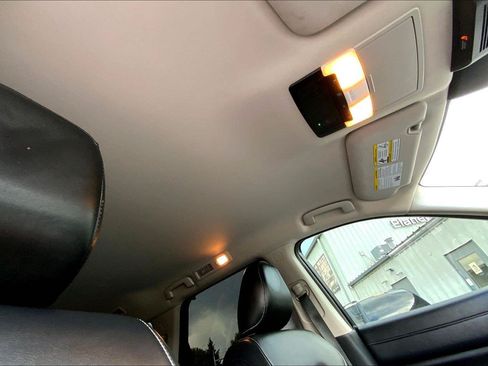 Used 2024 Nissan Pathfinder SL AWD/4WD image 22