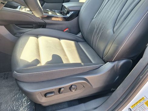 Used 2024 Buick Envision Avenir image 10