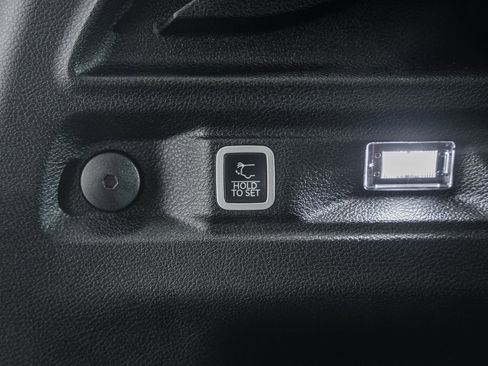 Used 2024 Jeep Grand Cherokee L Limited image 14