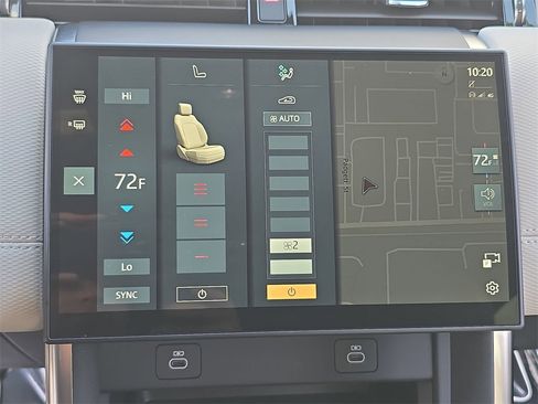 Certified 2025 Land Rover Discovery Sport Dynamic SE image 24