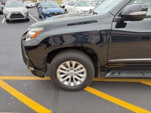 Used 2016 Lexus GX 460 image 11