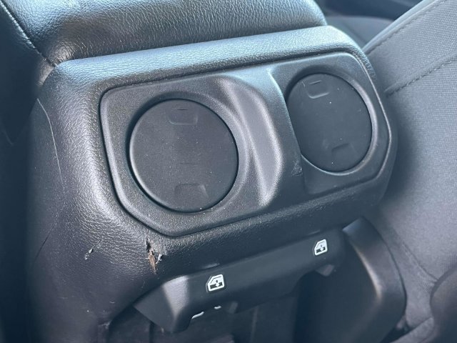 Used 2021 Jeep Wrangler Unlimited Rubicon AWD/4WD image 19