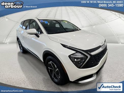Used 2023 Kia Sportage LX AWD/4WD image 2