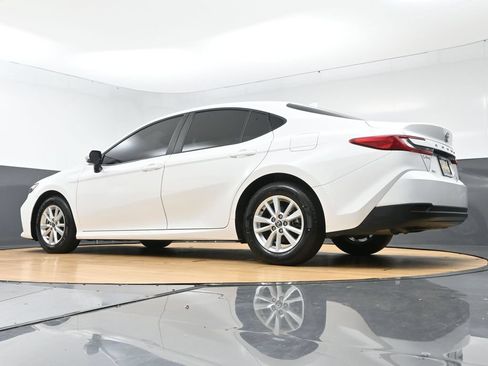 Used 2025 Toyota Camry LE FWD image 52
