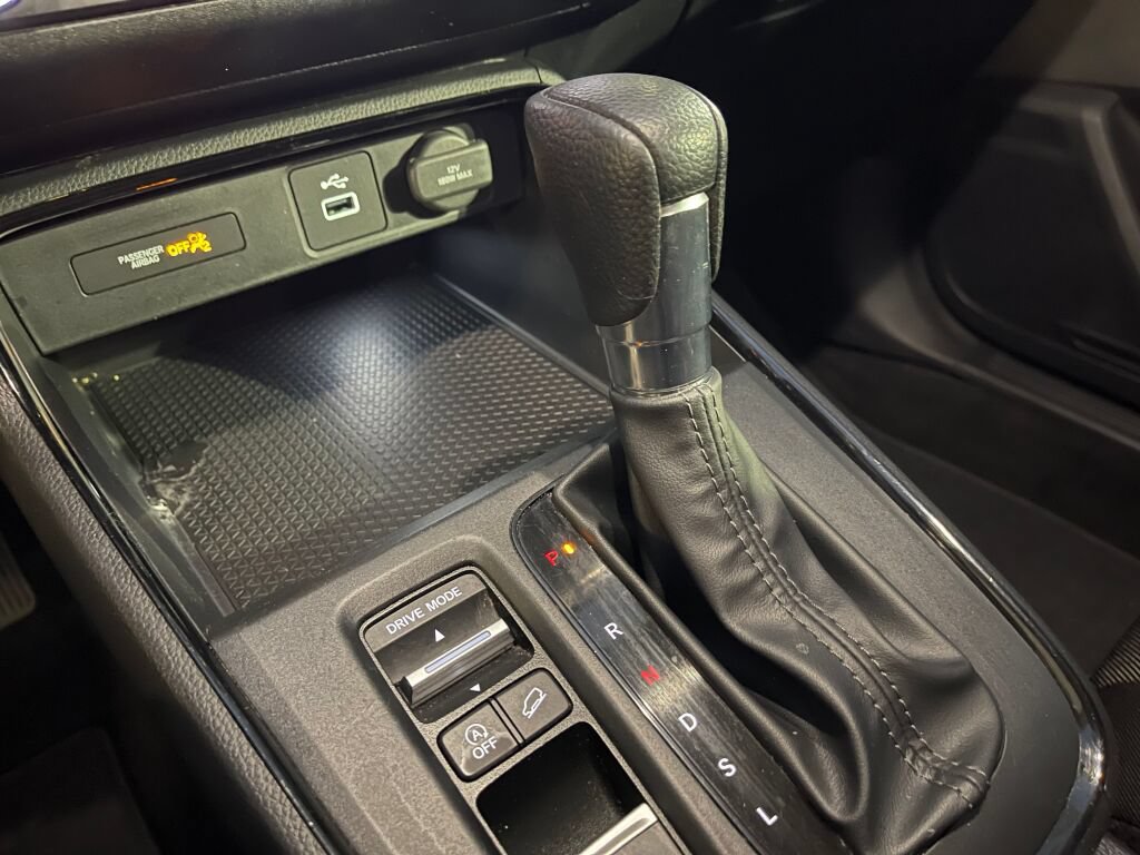 Used 2024 Honda CR-V LX image 12