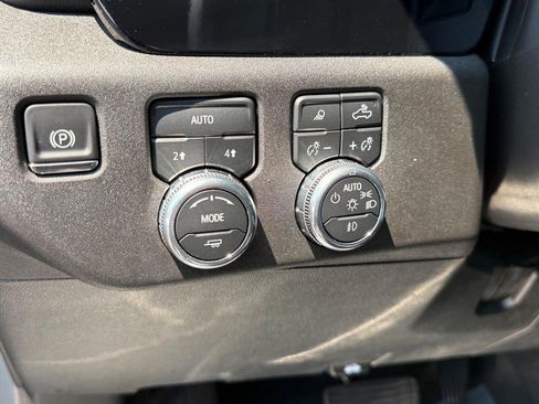 Used 2025 GMC Sierra 1500 Elevation w/ Preferred Package AWD/4WD image 18