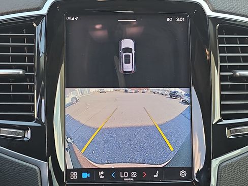 Used 2023 Volvo XC90 B6 Plus w/ Protection Package Premier image 28