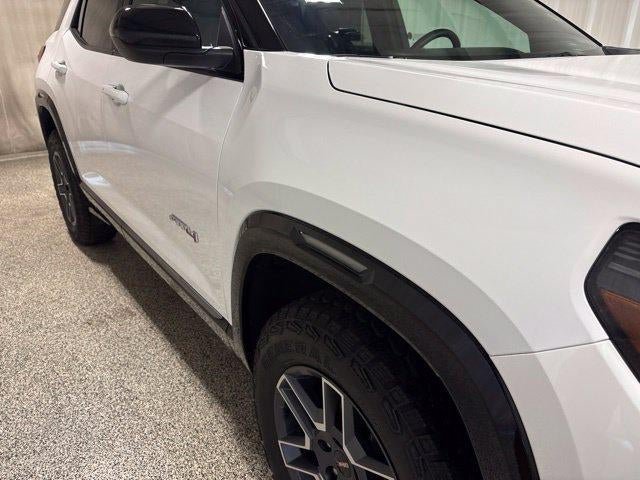 Used 2026 GMC Terrain AT4 w/ Convenience Package III AWD/4WD image 9
