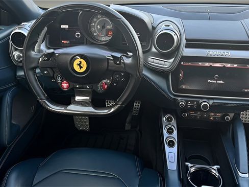 Used 2017 Ferrari GTC4Lusso image 17