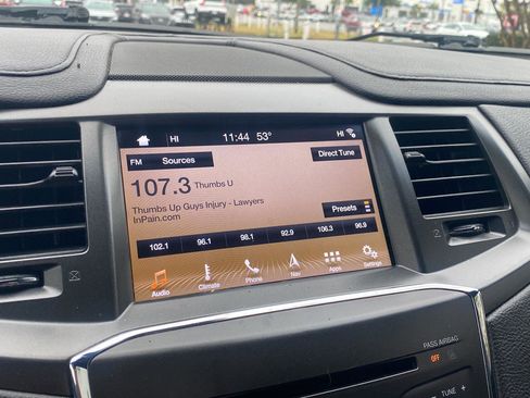 Used 2016 Lincoln MKS AWD w/ Livery Package image 20