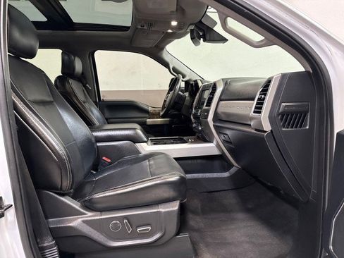 Used 2018 Ford F250 Lariat w/ Lariat Ultimate Package image 53