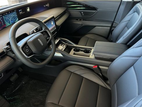 New 2026 Lincoln Nautilus Premier AWD/4WD image 9