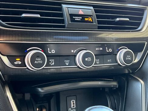 Used 2018 Honda Accord Sport image 21