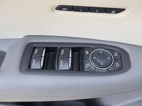 Used 2021 Cadillac XT5 Premium Luxury image 41