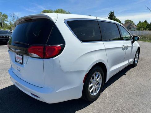 Certified 2023 Chrysler Voyager LX FWD image 14