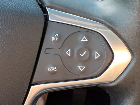 Used 2023 Chevrolet Traverse LT FWD image 29