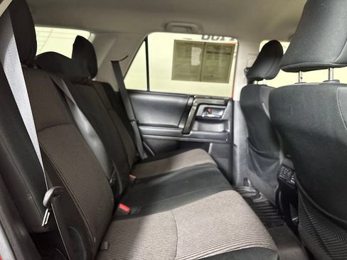 Used 2021 Toyota 4Runner TRD Off-Road AWD/4WD image 28