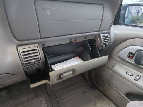 Used 1998 Chevrolet Silverado 1500 2WD Extended Cab w/ Preferred Equipment Group 2 image 33