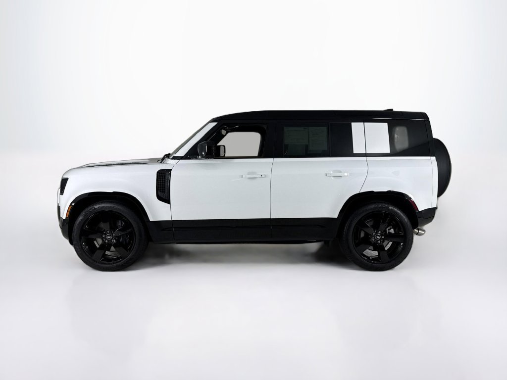 Used 2025 Land Rover Defender 110 X-Dynamic SE AWD/4WD image 2