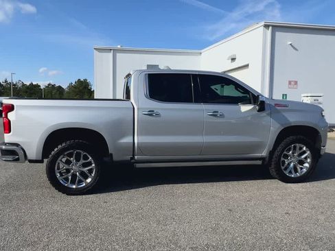 Used 2019 Chevrolet Silverado 1500 LTZ w/ LTZ Premium Package image 9