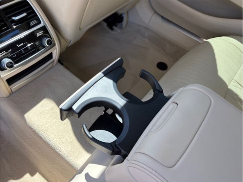 Used 2016 BMW 750i RWD image 44