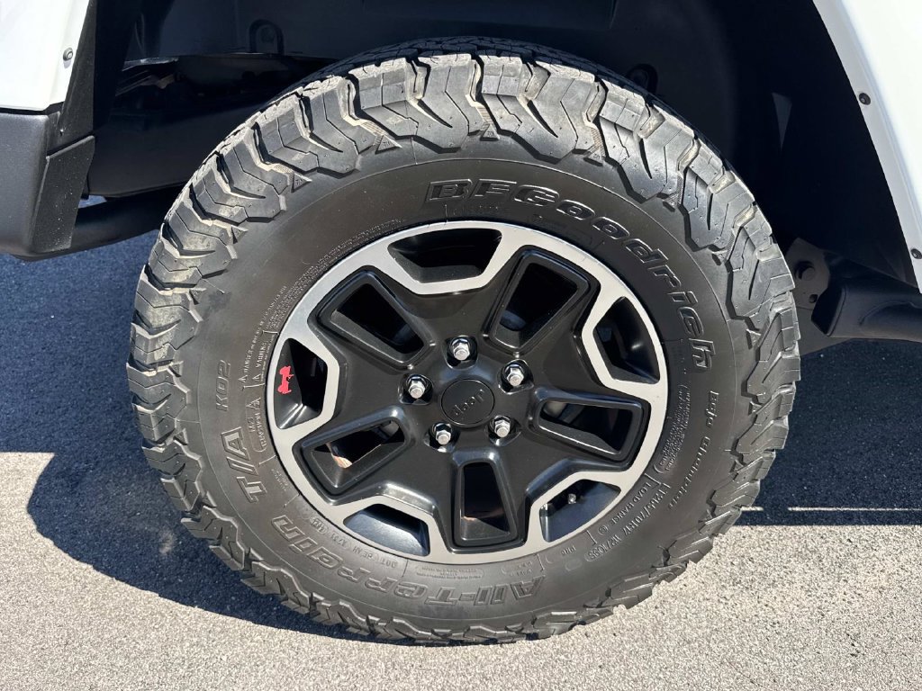 Used 2015 Jeep Wrangler Unlimited Rubicon AWD/4WD image 22