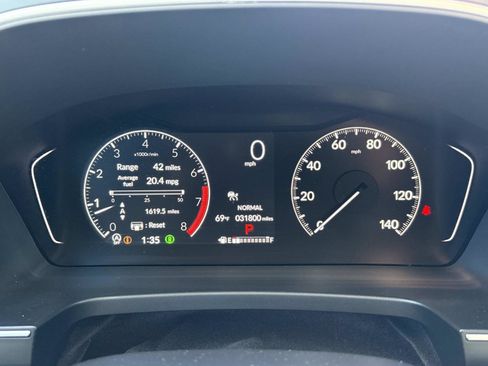 Used 2025 Honda Pilot Touring image 20