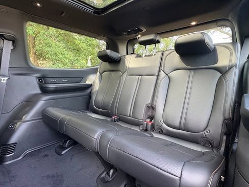 New 2026 Jeep Grand Wagoneer 4WD image 18