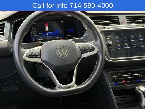 Used 2022 Volkswagen Tiguan SE w/ Panoramic Sunroof Package AWD/4WD image 27