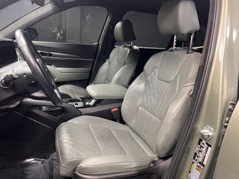 Used 2023 Kia Telluride SX Prestige X-Pro AWD/4WD image 3
