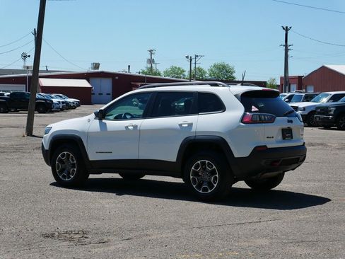 Used 2020 Jeep Cherokee Trailhawk w/ Cold Weather Group AWD/4WD image 4