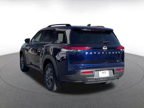 Used 2025 Nissan Pathfinder SV image 11
