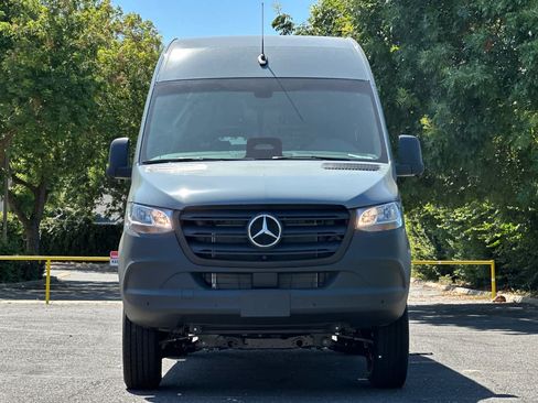 New 2026 Mercedes-Benz Sprinter 2500 image 8