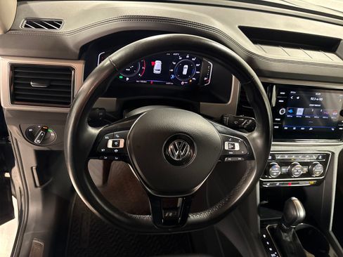 Used 2019 Volkswagen Atlas SEL R-Line AWD/4WD image 19
