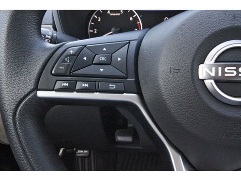 Certified 2023 Nissan Altima 2.5 SV FWD image 18