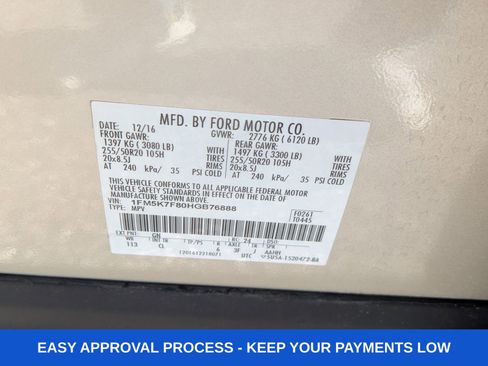 Used 2017 Ford Explorer Limited image 23